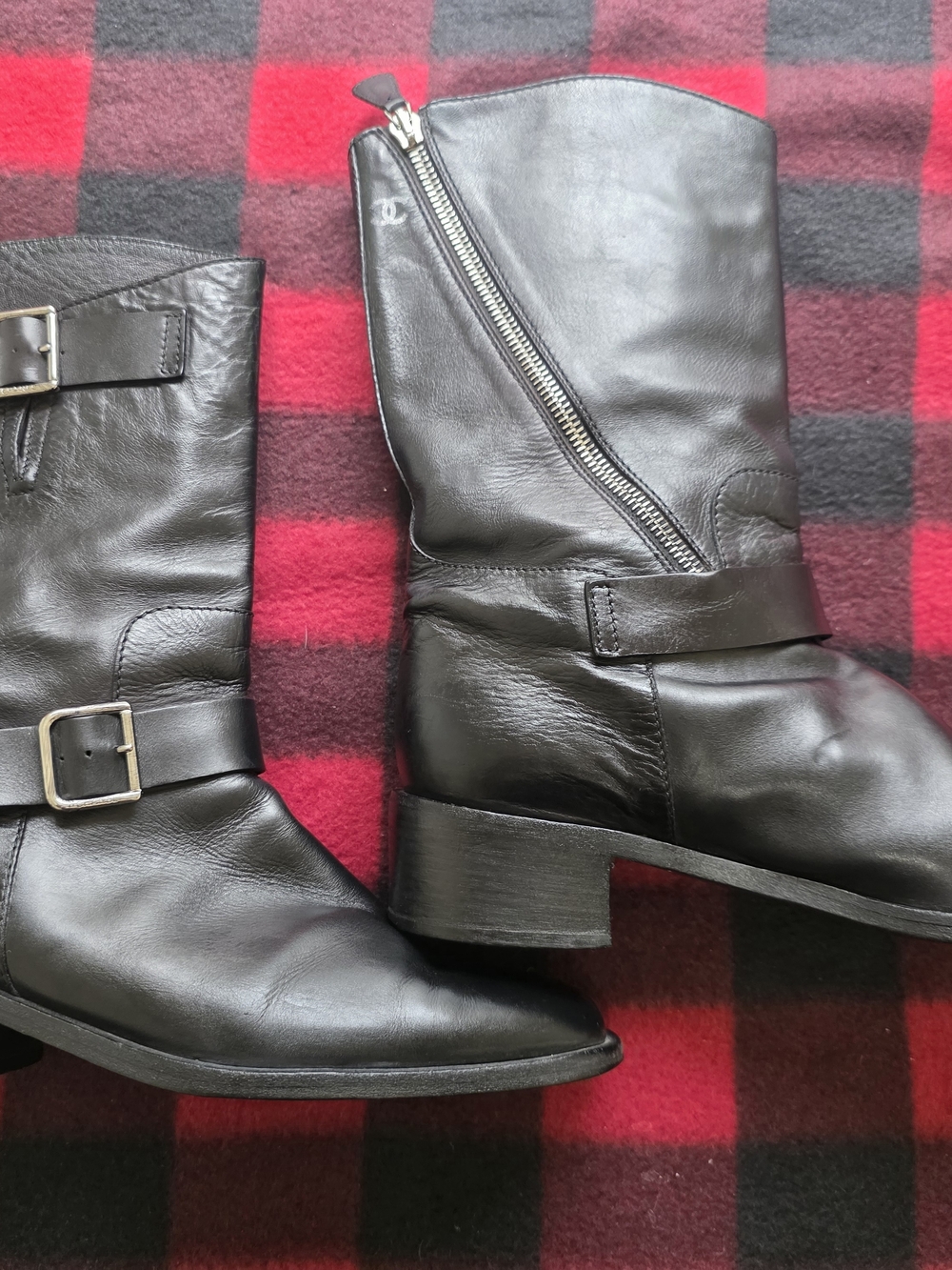 Authentic Chanel Black Leather Logo Buckle Biker Moto Boots EU 40 US 9 - 9.5 - Picture 2 of 14